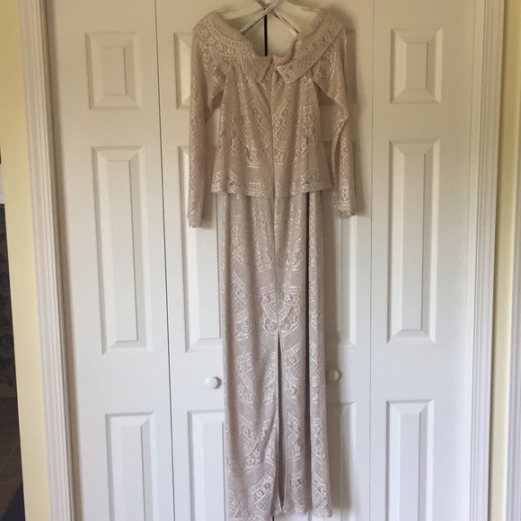 David’s Bridal Lace Champagne Metallic Gown - Picture 7 of 8